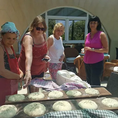 Lapida Garden Bed & Breakfast *